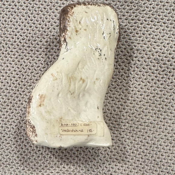 Staffordshire style spaniel dog figurine - Picture 4 of 9